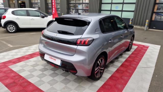Peugeot 208 image 8