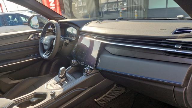 Lynk & Co 01 image 4