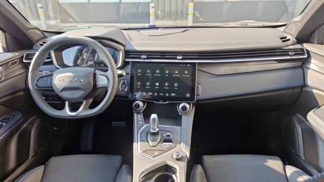 Lynk & Co 01 image 8