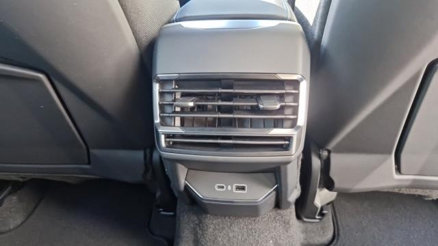 Lynk & Co 01 image 1