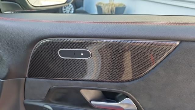 Mercedes Benz Glb image 8