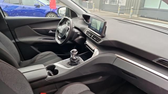 Peugeot 3008 image 6