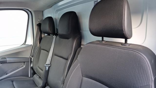 Renault Trafic image 4