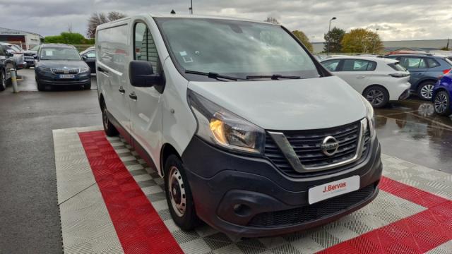 Nissan Nv300 image 7