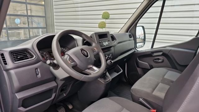 Renault Master image 1