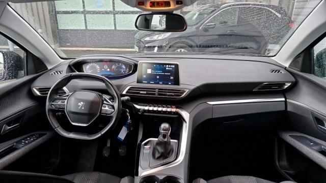 Peugeot 5008 image 9