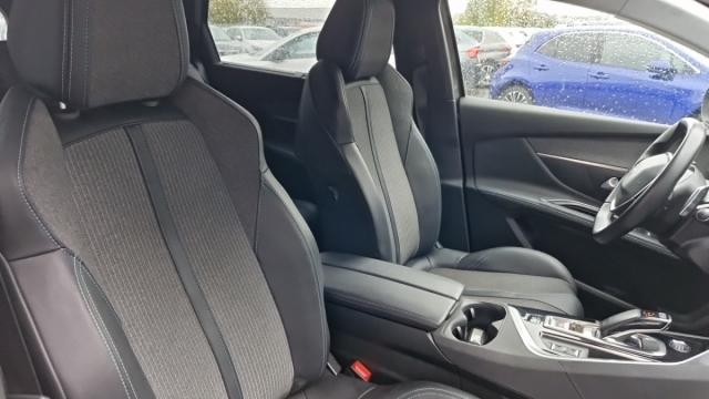 Peugeot 5008 image 6