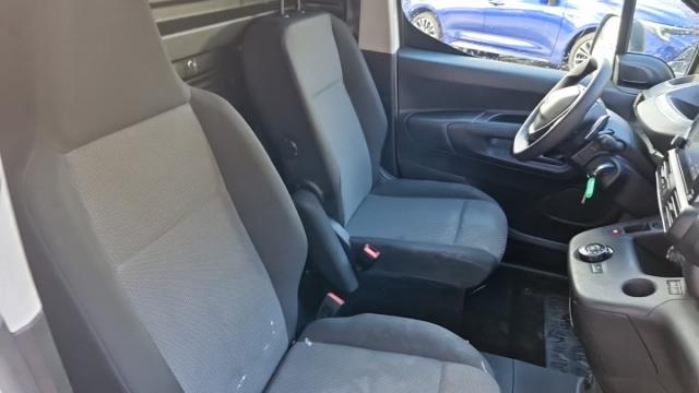 Peugeot Partner image 2