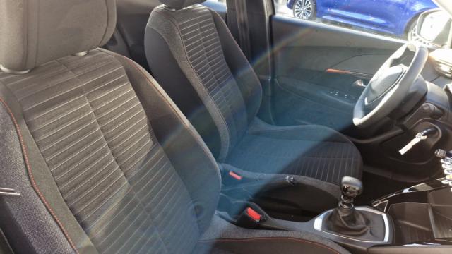 Peugeot 2008 image 4
