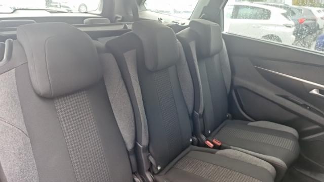 Peugeot 5008 image 4