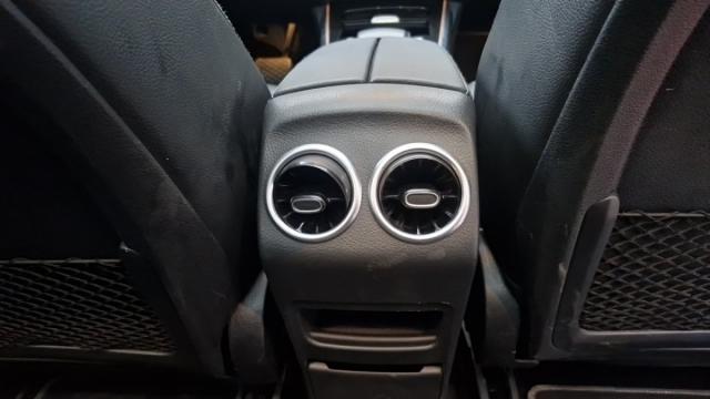 Mercedes Benz Glb image 6