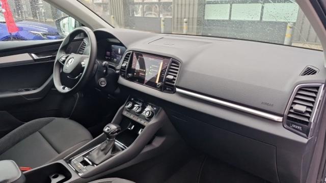 Skoda Karoq image 9