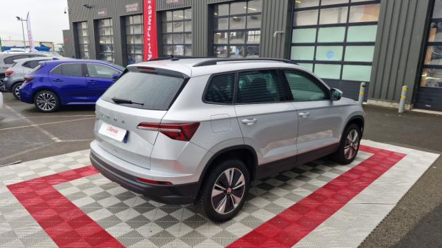 Skoda Karoq image 8