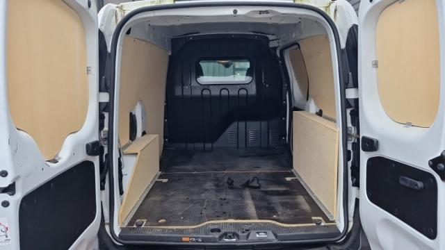 Renault Express Van image 3