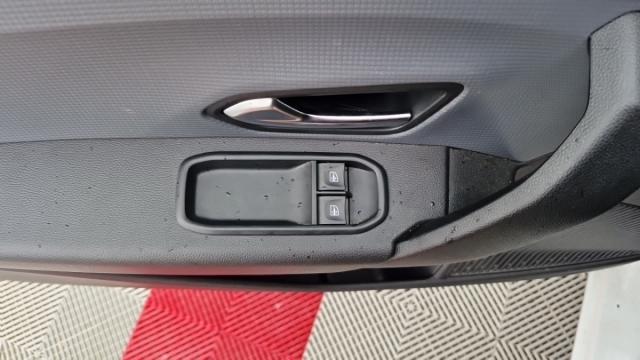 Renault Express Van image 6