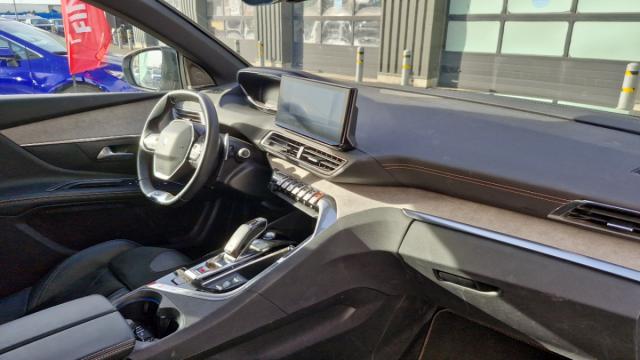 Peugeot 5008 image 4