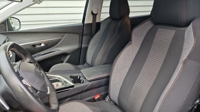 Peugeot 5008 image 3