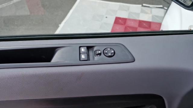 Citroen Jumpy image 9