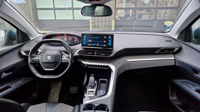 Peugeot 3008 image 1