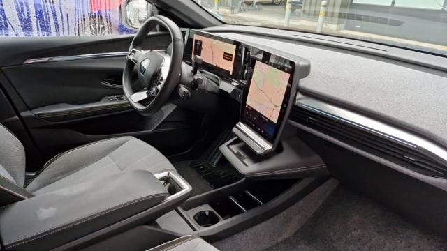 Renault Mégane E-Tech image 7