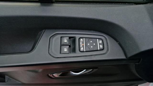 Renault Trafic image 3