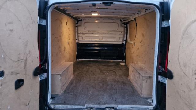 Renault Trafic image 9