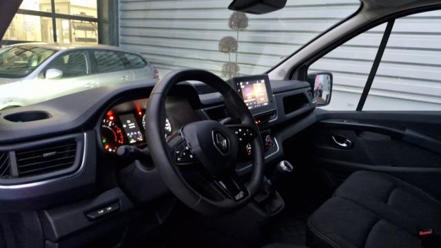 Renault Trafic image 1
