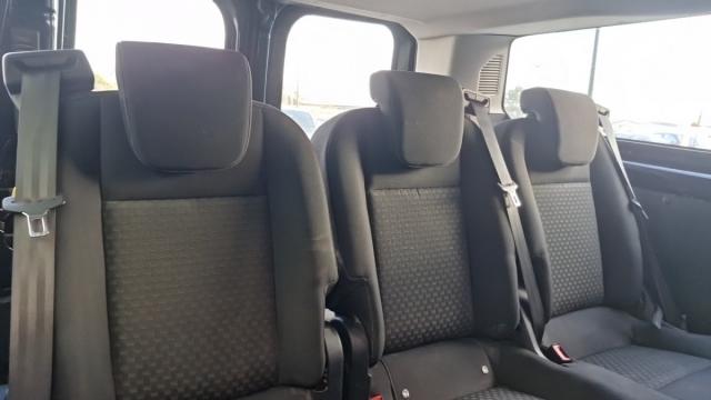 Ford Transit Custom Kombi image 3