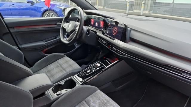 Volkswagen Golf image 2