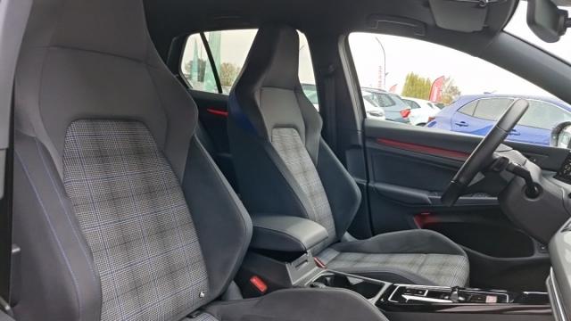 Volkswagen Golf image 8