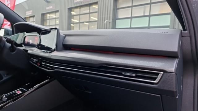 Volkswagen Golf image 6