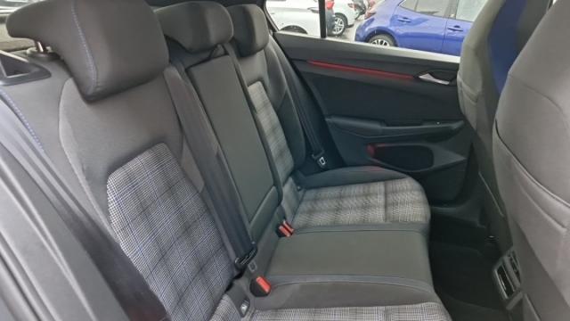 Volkswagen Golf image 4