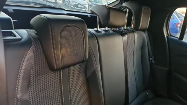 Peugeot 208 image 4