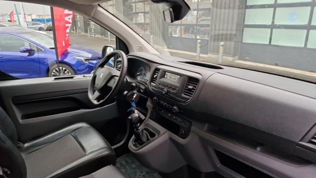 Peugeot Expert image 2