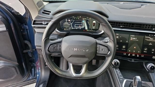 Lynk & Co 01 image 8