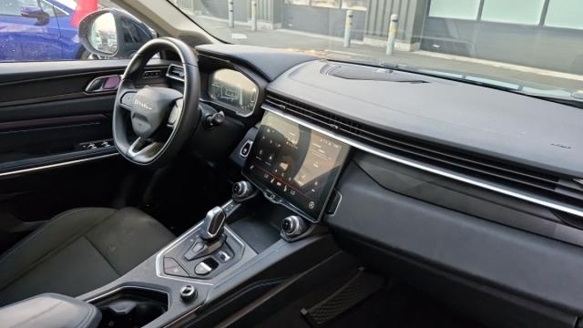 Lynk & Co 01 image 9