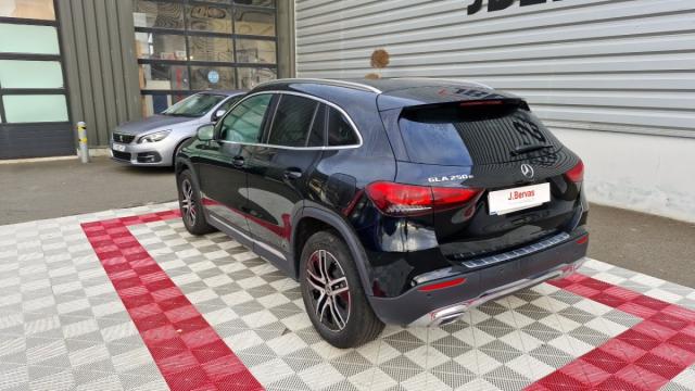 Mercedes Benz Gla image 3