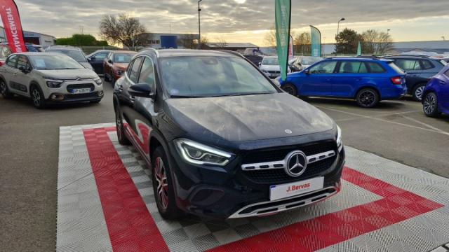 Mercedes Benz Gla image 1
