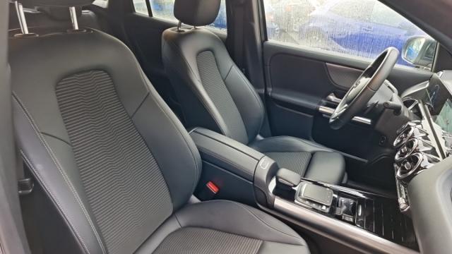 Mercedes Benz Gla image 6