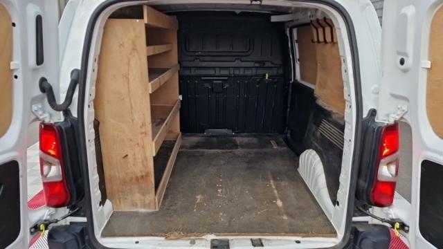 Peugeot Partner image 2