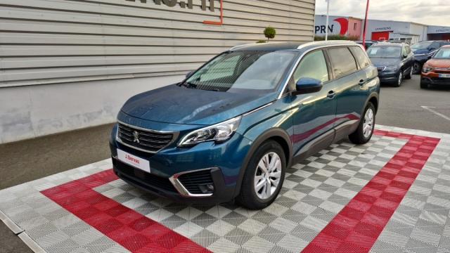 Peugeot 5008 image 1