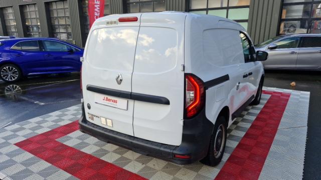 Renault Express Van image 9