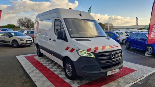 Mercedes Benz Sprinter image 6