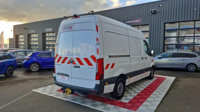Mercedes Benz Sprinter image 5