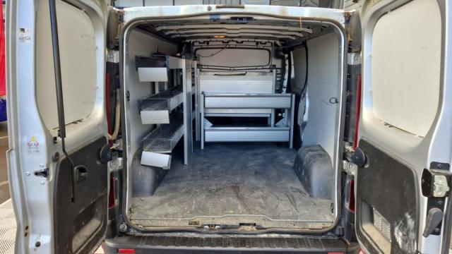 Renault Trafic image 8