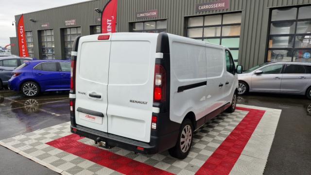 Renault Trafic image 2
