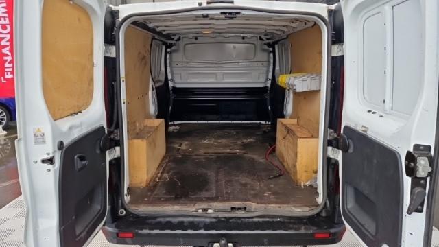 Renault Trafic image 9