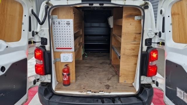 Citroen Jumpy image 8