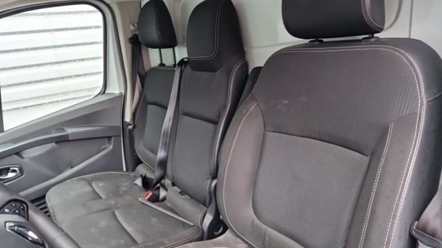 Renault Trafic image 8
