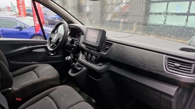 Renault Trafic image 4